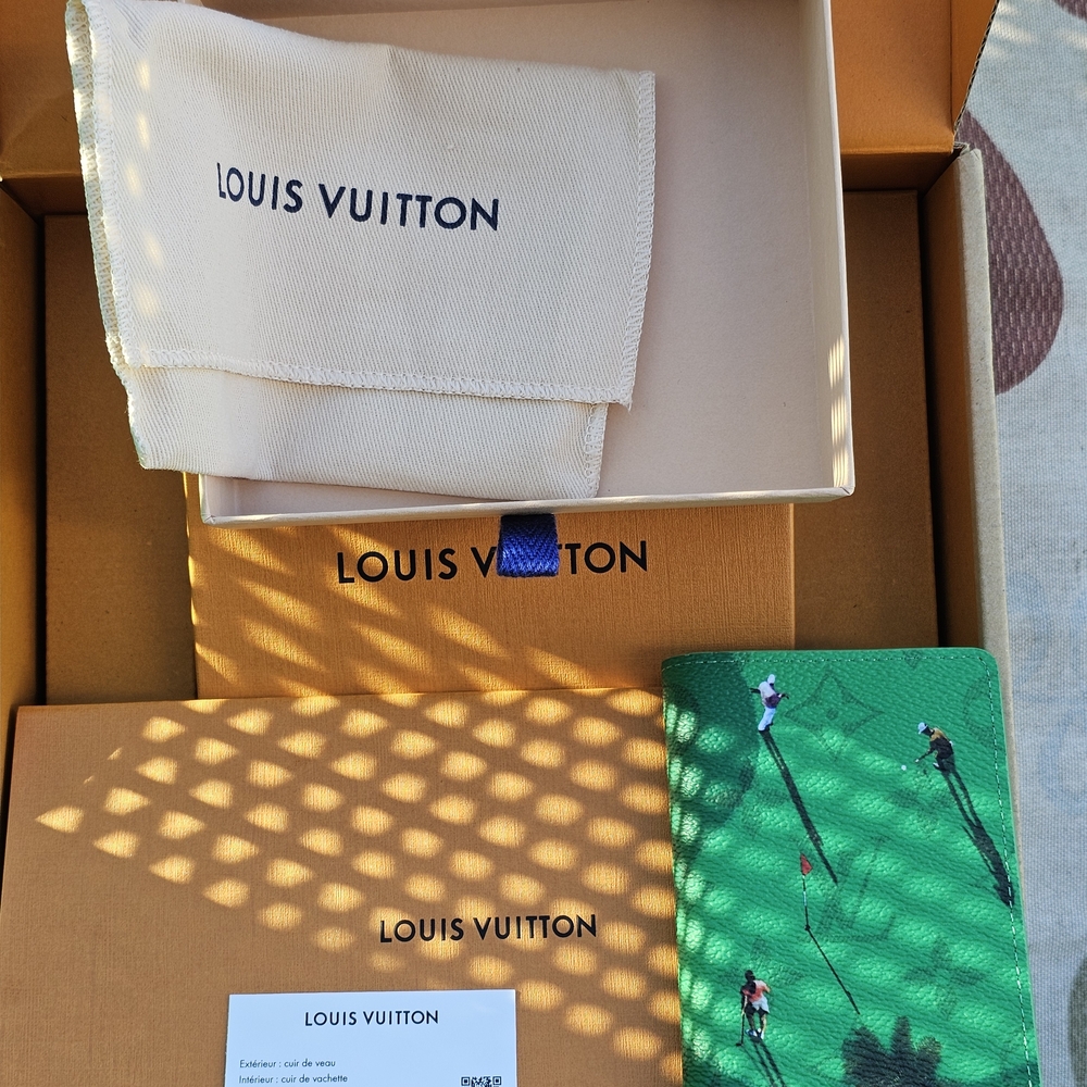 Louis Vuitton Green Golf Scene Wallet - Picture 5 of 5